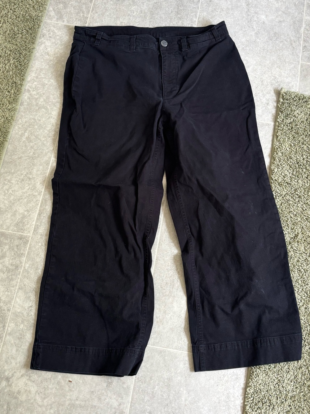 Women’s old Navy Black Straight-Leg Pants size 14